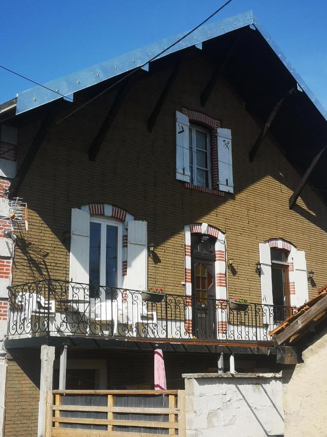 Charmant Duplex 100M2 Mouchard ภายนอก รูปภาพ